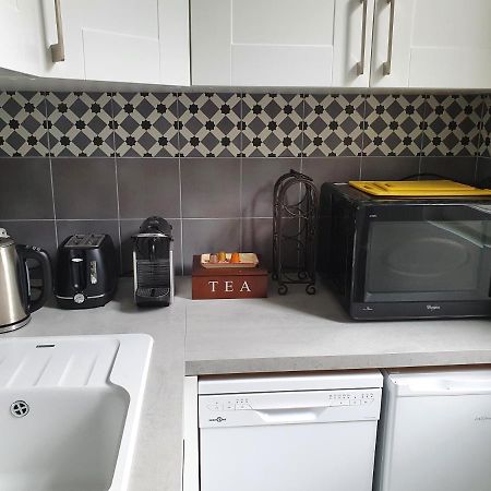 Appartement Cosy Au Calme Et En Centre Ville อิกซ์เลส์แบ็งส์ ภายนอก รูปภาพ