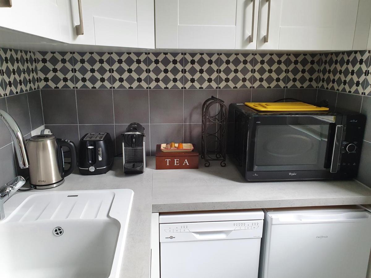 Appartement Cosy Au Calme Et En Centre Ville อิกซ์เลส์แบ็งส์ ภายนอก รูปภาพ